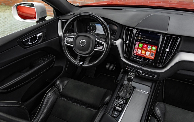 Volvo XC 60 cena 129900 przebieg: 155067, rok produkcji 2018 z Wschowa małe 781